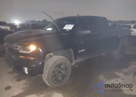 2017 Chevrolet Silverado 1500 2Lt z USA, uszkodzony, nr VIN 1GCVKREC9HZ111015